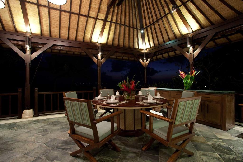 Sundara Oceanside Villa تاناه لوت المظهر الخارجي الصورة